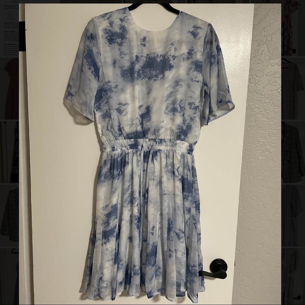 Ivy City Co blue cloud Dress size M, New with Tags